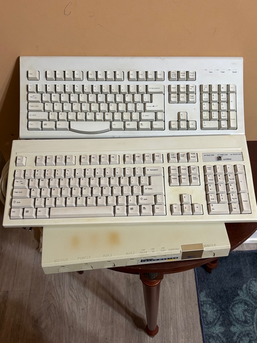 Vintage Beige PC Keyboard - White / Cream Wired USB/PS2 Compatible